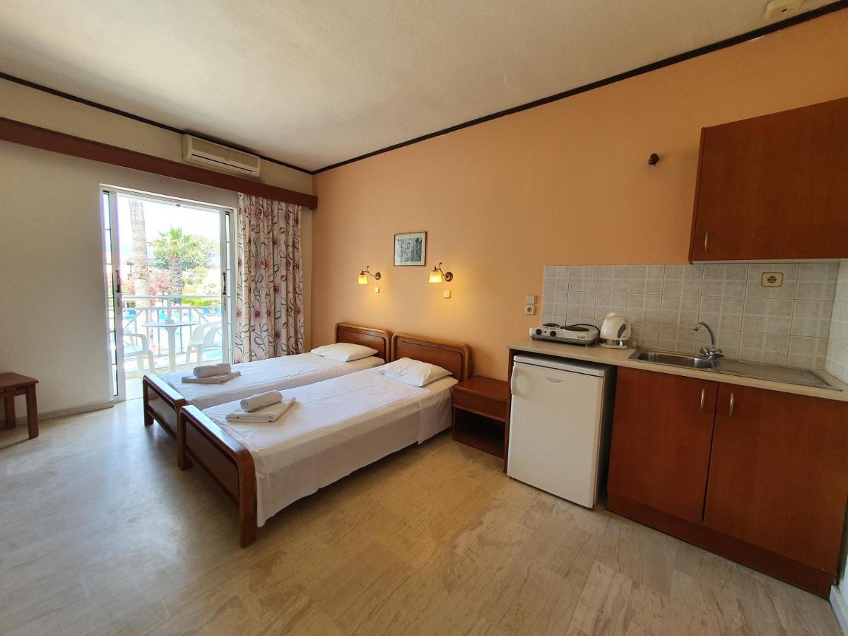 Vivian Hotel Лаганас Экстерьер фото