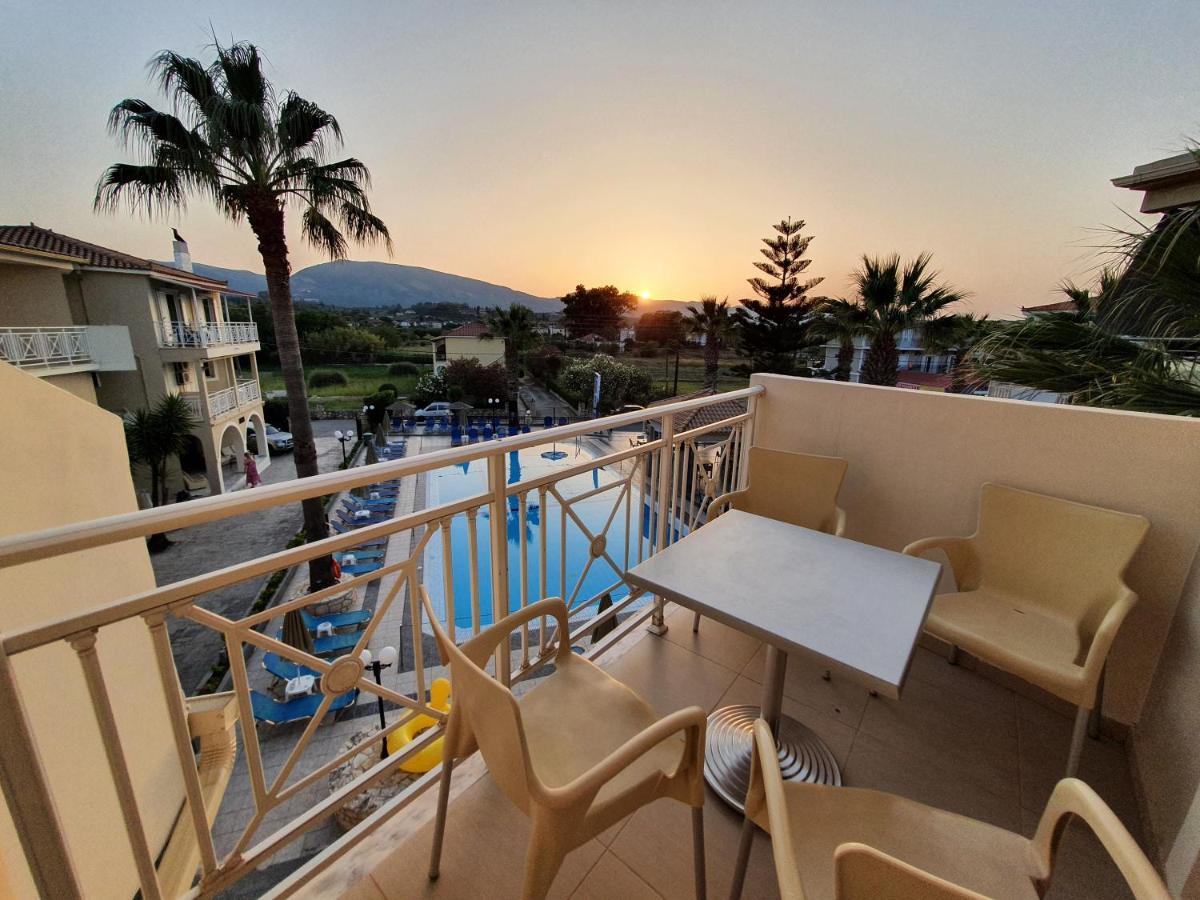 Vivian Hotel Лаганас Экстерьер фото